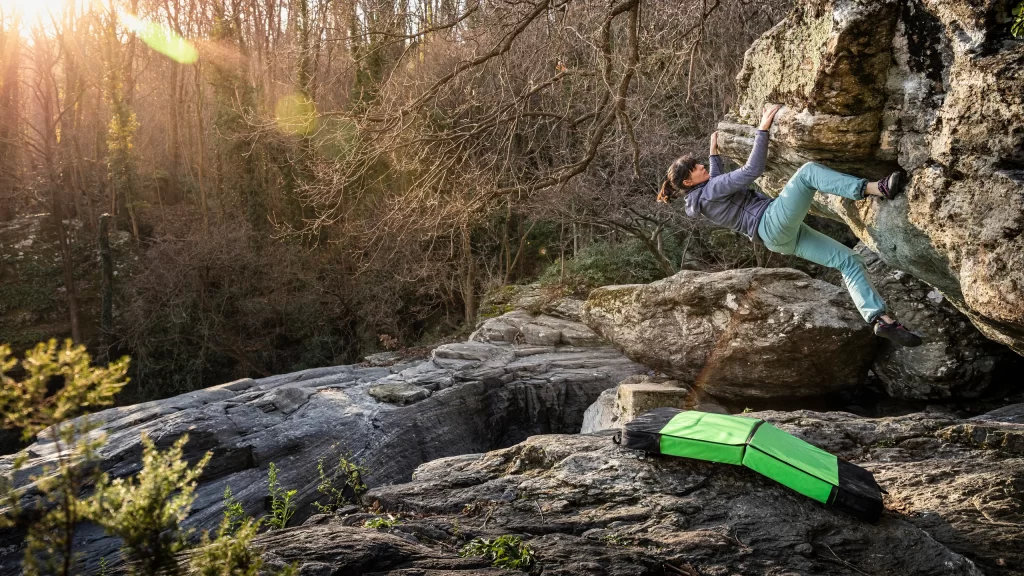 How Many Calories do You Burn Rock Climbing Bouldering GettyImages 1199646674