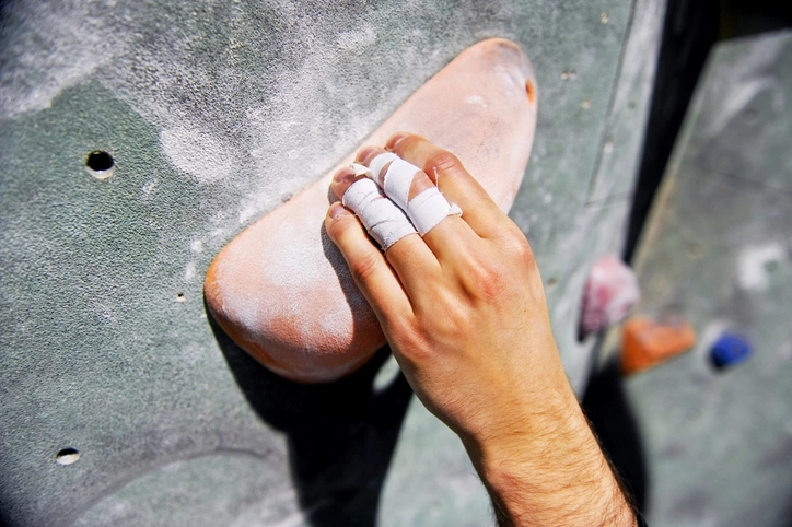 Rock Climbing Crimp: Rules and Precautions GettyImages 535889443