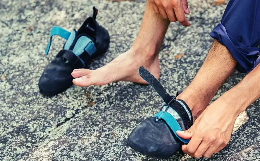 wear-socks-with-climbing-shoes-best-helpful-advices