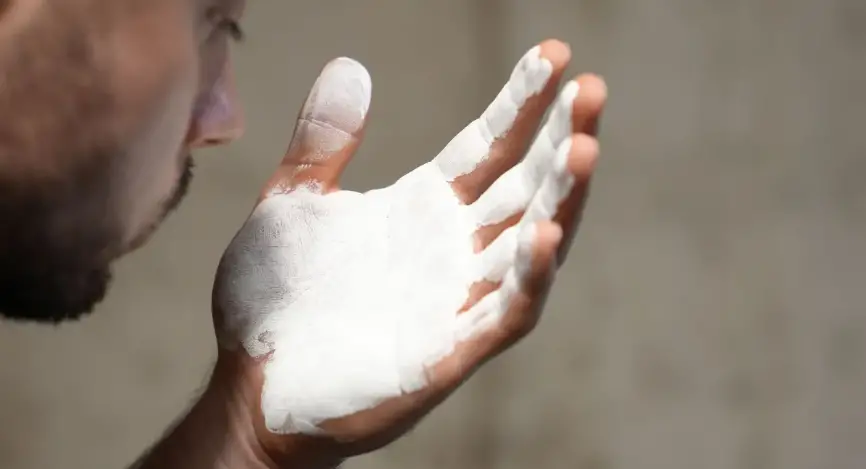 How to Make Liquid Chalk: Easy DIY Guide image 30