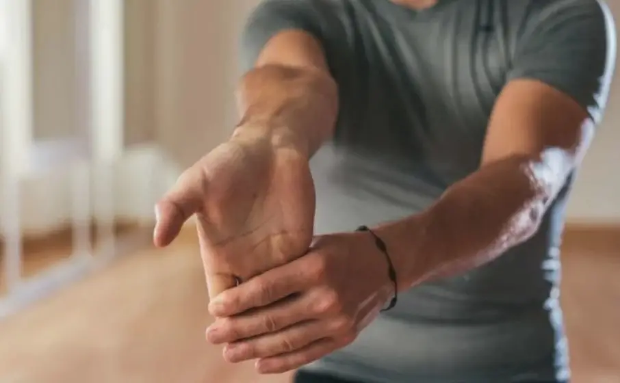 Stretches For Climbing: Best Techniques! right hand