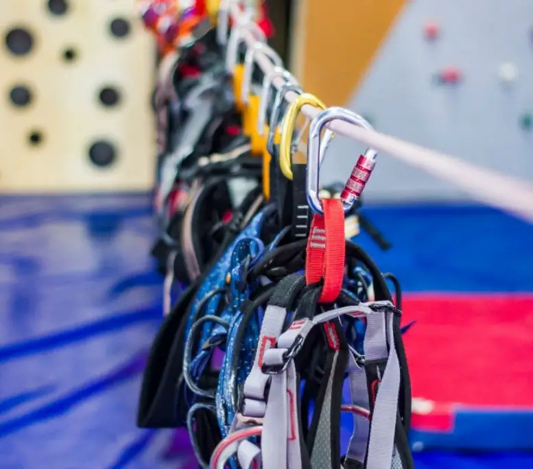 Sport Climbing VS. Trad: Comparison Of Styles 2