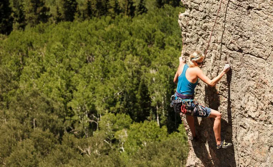 Top Roping VS Lead Climbing: Comparison climbing 3