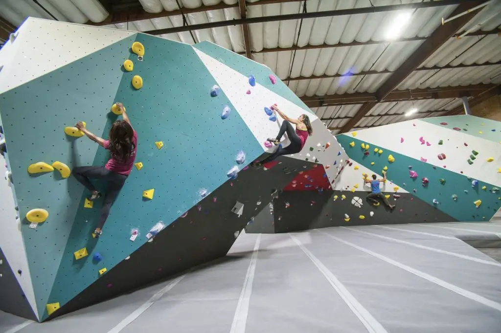 Is Bouldering Dangerous: The Risks img 7a4e83d1e0e00a8cf95f0024e516875b