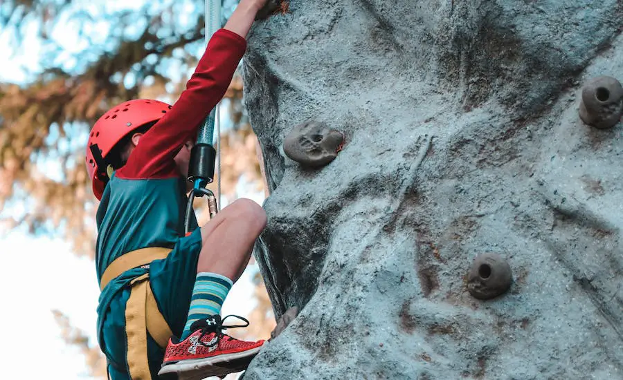 What is lead climbing: a full breakdown pexels davyd bortnik 3058762