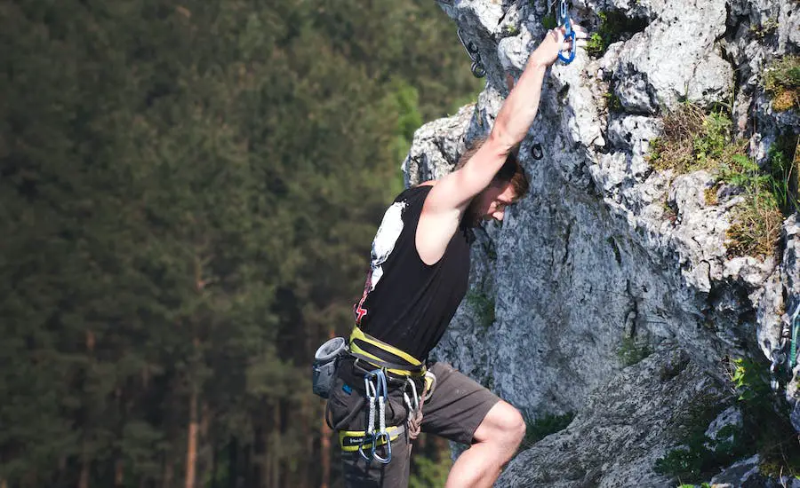 What is lead climbing: a full breakdown pexels dominika roseclay 1094794